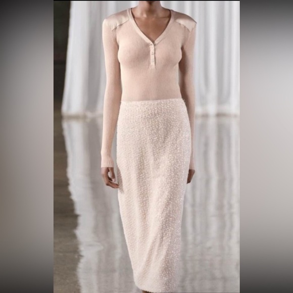 ZARA NWT SEQUIN SKIRT
SIZE S & M
🚨PRICE FIRM NO OFFER - Picture 10 of 16